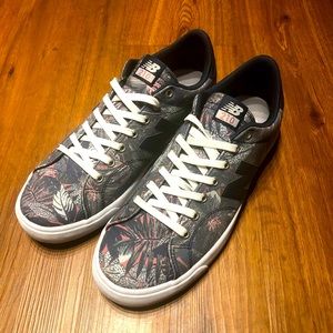 New Balance 210 Lace Up Sneakers Tropical Design